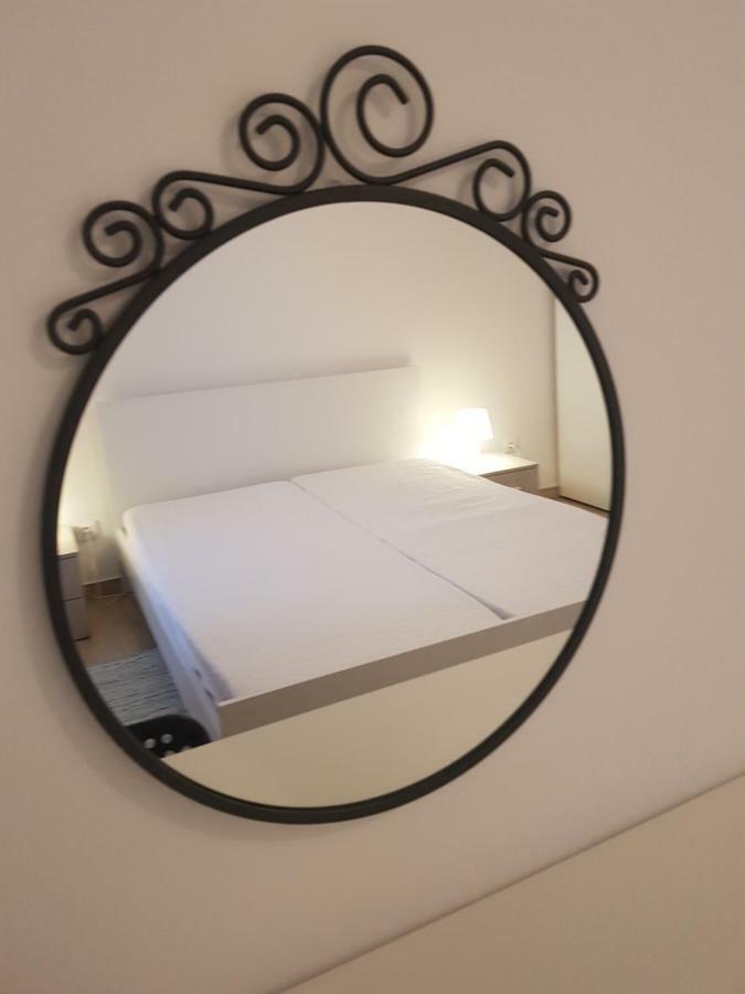 Leut Apartment, 3Min Beach, 15Min Center Pula Ngoại thất bức ảnh
